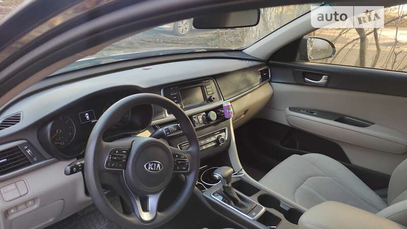 Седан Kia Optima 2016 в Одессе