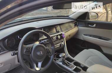 Седан Kia Optima 2016 в 