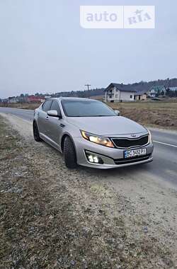 Седан Kia Optima 2013 в Дрогобыче