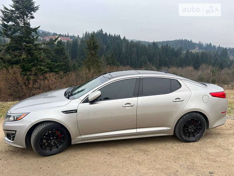 Седан Kia Optima 2013 в Дрогобыче