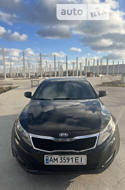 Седан Kia Optima 2013 в Коростене