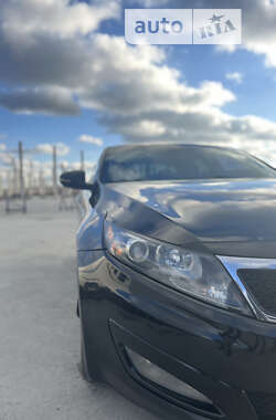 Седан Kia Optima 2013 в Коростене