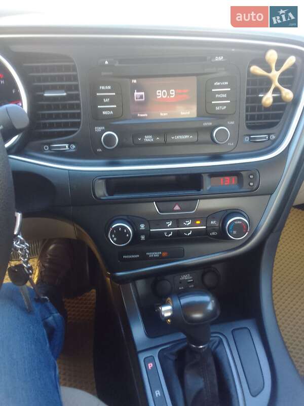Седан Kia Optima 2015 в Изяславе