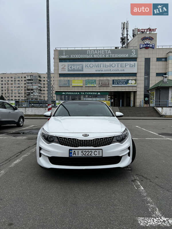 Седан Kia Optima 2016 в Киеве