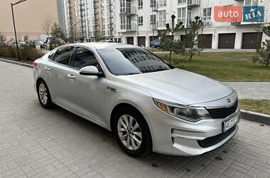 Седан Kia Optima 2016 в Днепре