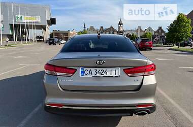 Седан Kia Optima 2016 в Киеве