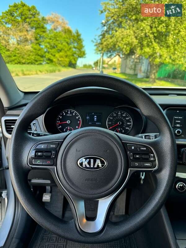 Седан Kia Optima 2017 в Тячеве