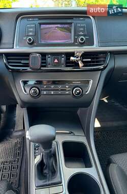 Седан Kia Optima 2017 в Тячеве