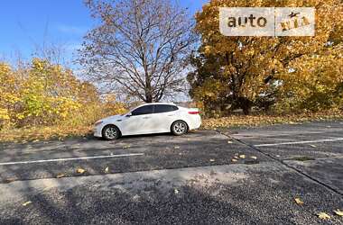 Седан Kia Optima 2016 в 