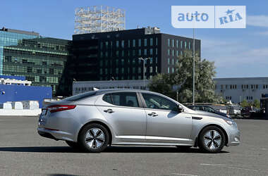 Седан Kia Optima 2013 в Киеве