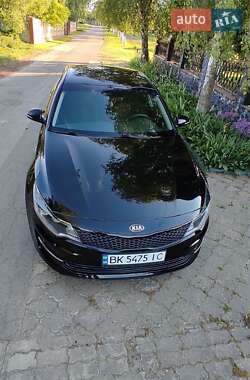 Седан Kia Optima 2016 в Ровно