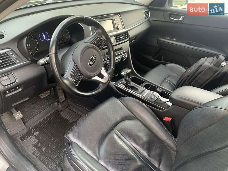 Седан Kia Optima 2016 в Києві