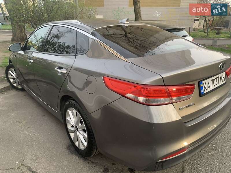 Седан Kia Optima 2016 в Києві