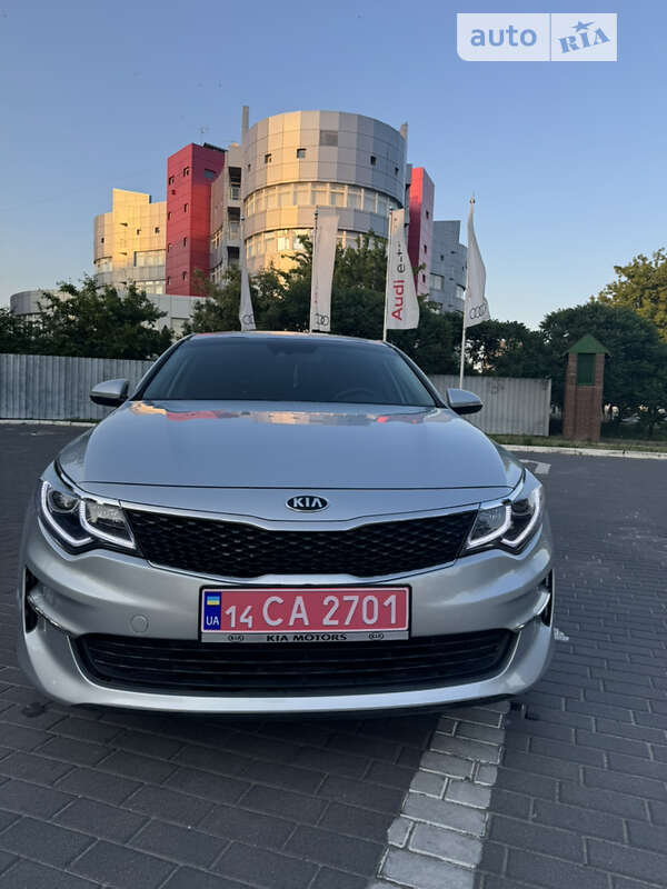 Седан Kia Optima 2019 в Киеве