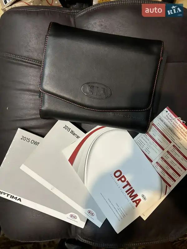 Седан Kia Optima 2015 в Здолбунове документ