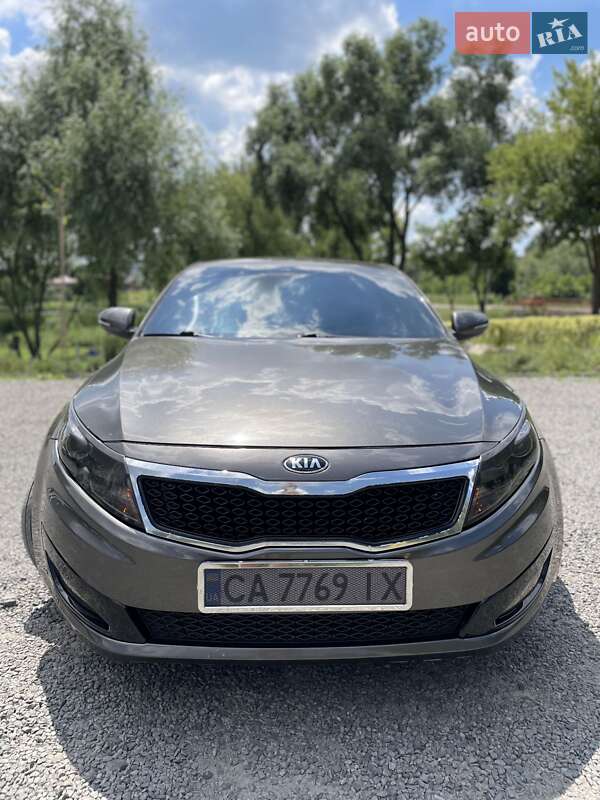 Седан Kia Optima 2012 в Умани
