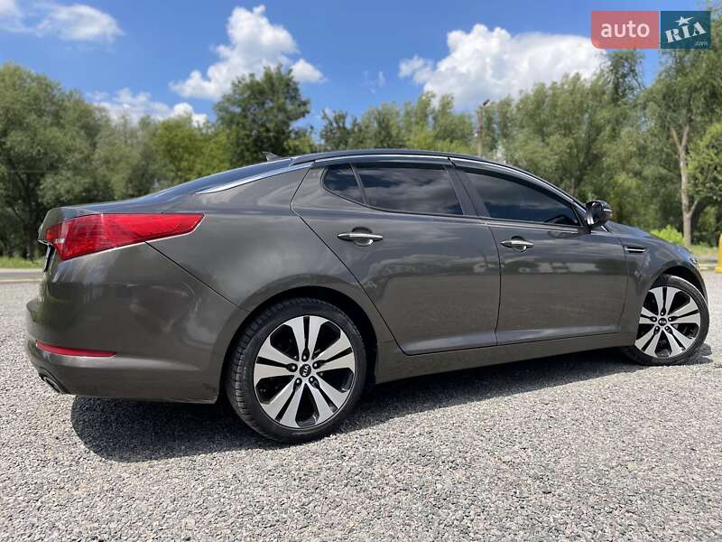 Седан Kia Optima 2012 в Умани
