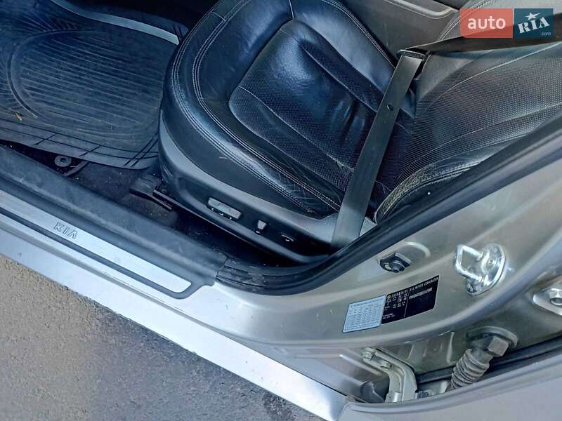 Седан Kia Optima 2011 в Одессе