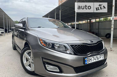 Седан Kia Optima 2015 в Одессе