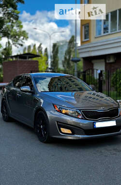 Седан Kia Optima 2015 в Киеве