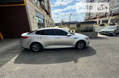 Седан Kia Optima 2019 в Умані