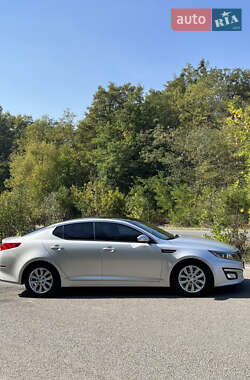 Седан Kia Optima 2014 в 