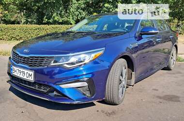 Седан Kia Optima 2019 в Одессе