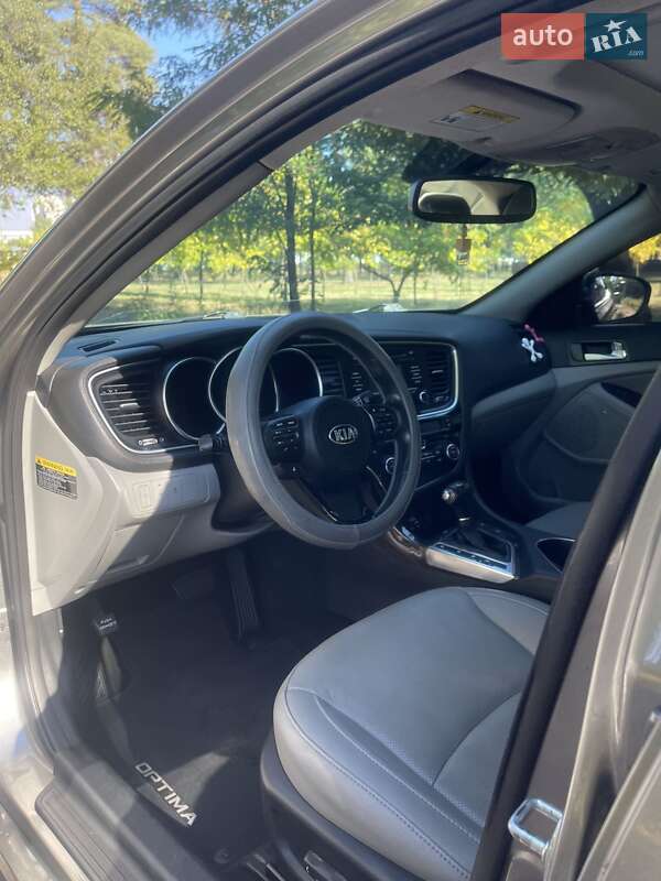 Седан Kia Optima 2015 в Киеве