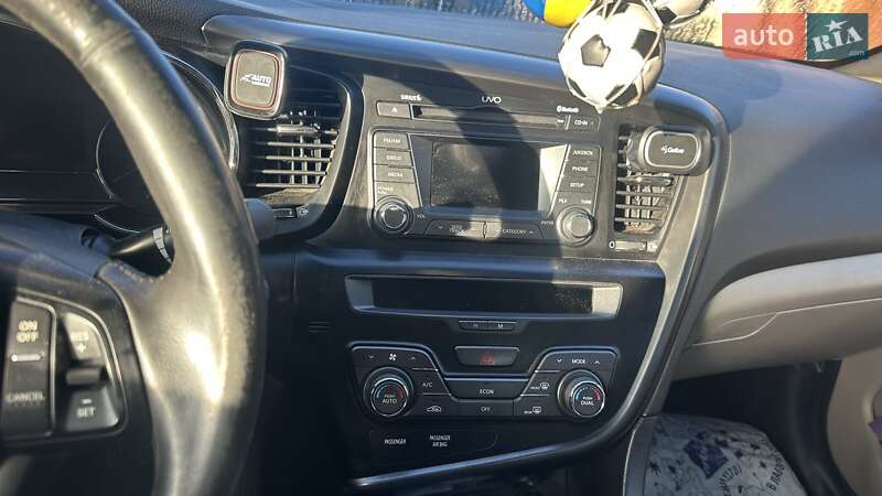 Седан Kia Optima 2012 в Вишневому фото 10 Седан Kia Optima 2012 в Вишневому