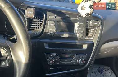 Седан Kia Optima 2012 в 