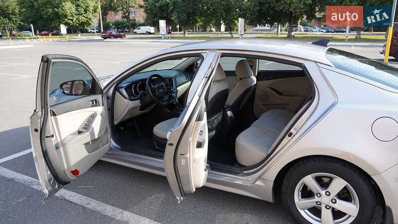 Седан Kia Optima 2014 в Броварах
