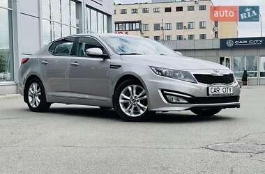 Седан Kia Optima 2012 в Києві