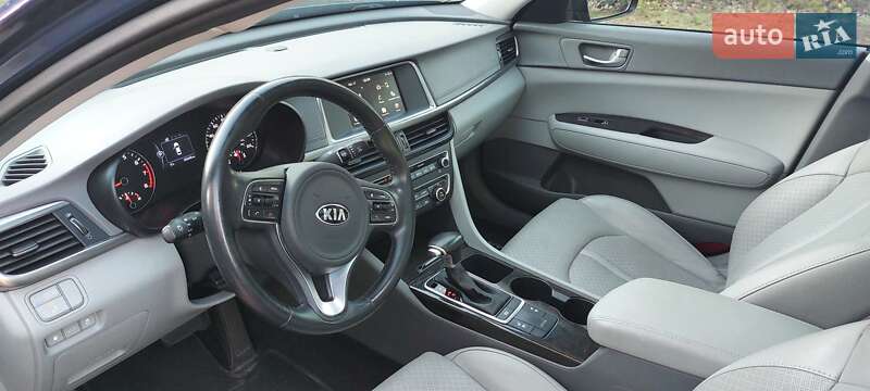 Седан Kia Optima 2017 в Києві