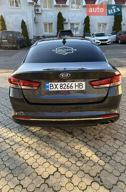 Седан Kia Optima 2017 в 