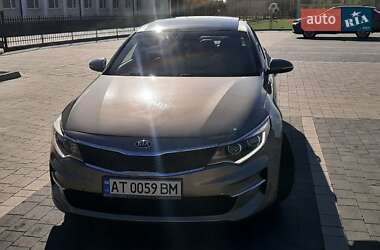 Седан Kia Optima 2016 в 