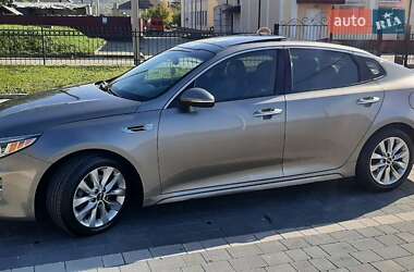Седан Kia Optima 2016 в 