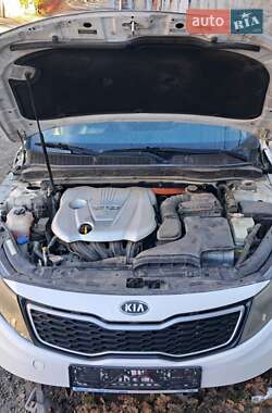 Седан Kia Optima 2012 в 