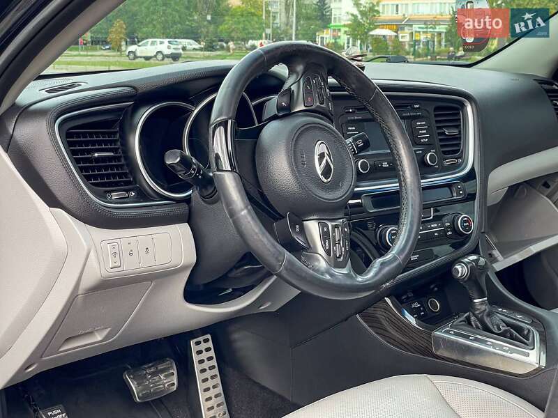 Седан Kia Optima 2014 в Ивано-Франковске