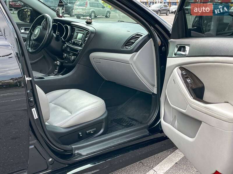 Седан Kia Optima 2014 в Ивано-Франковске