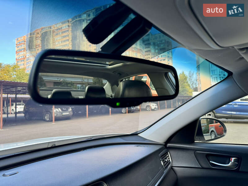 Седан Kia Optima 2017 в Одессе