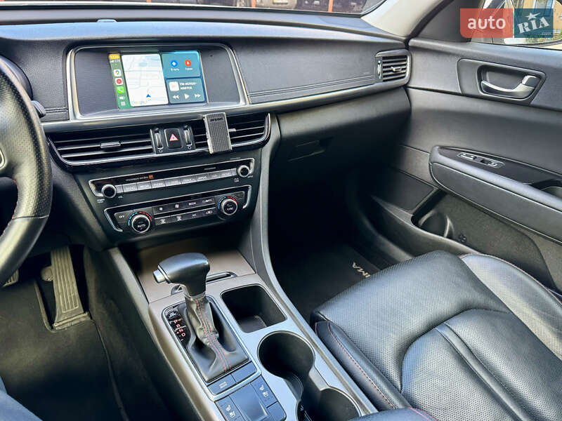 Седан Kia Optima 2017 в Одессе