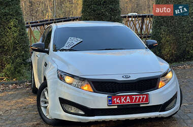 Седан Kia Optima 2013 в Дрогобичі