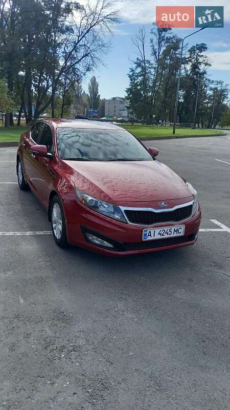 Седан Kia Optima 2012 в Киеве