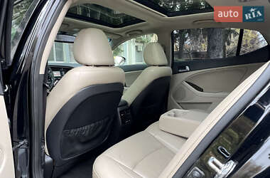 Седан Kia Optima 2013 в 