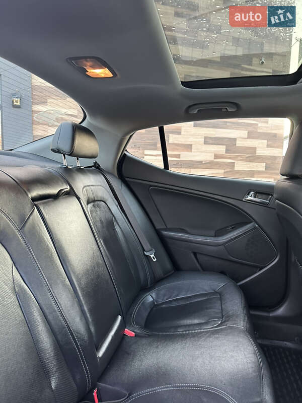 Седан Kia Optima 2012 в Полтаві