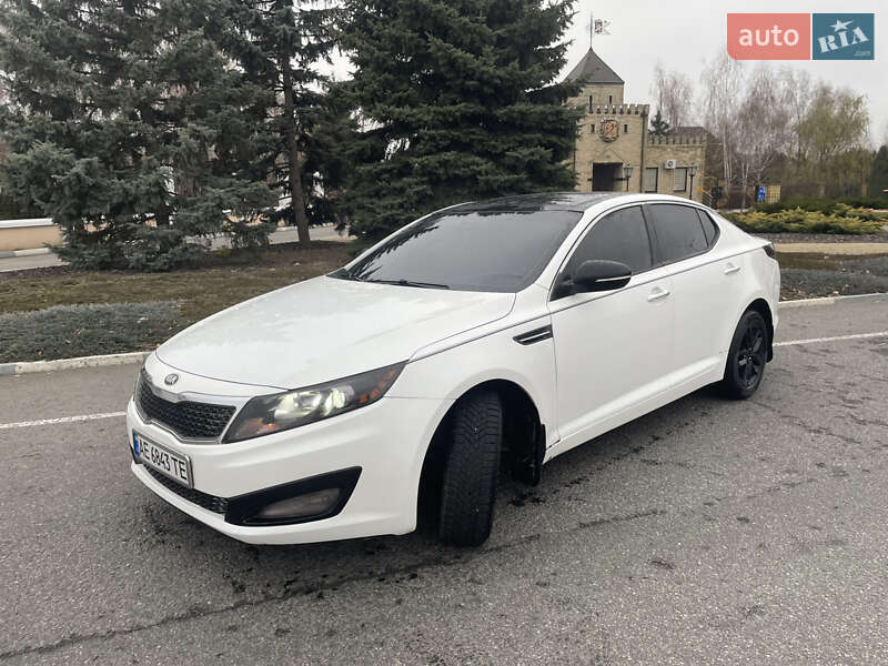 Седан Kia Optima 2013 в Днепре