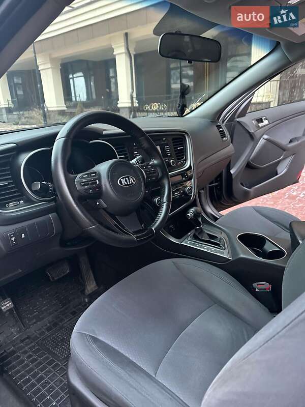 Седан Kia Optima 2015 в Киеве