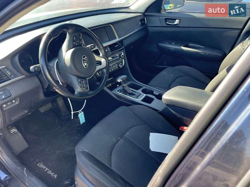 Седан Kia Optima 2017 в Ровно