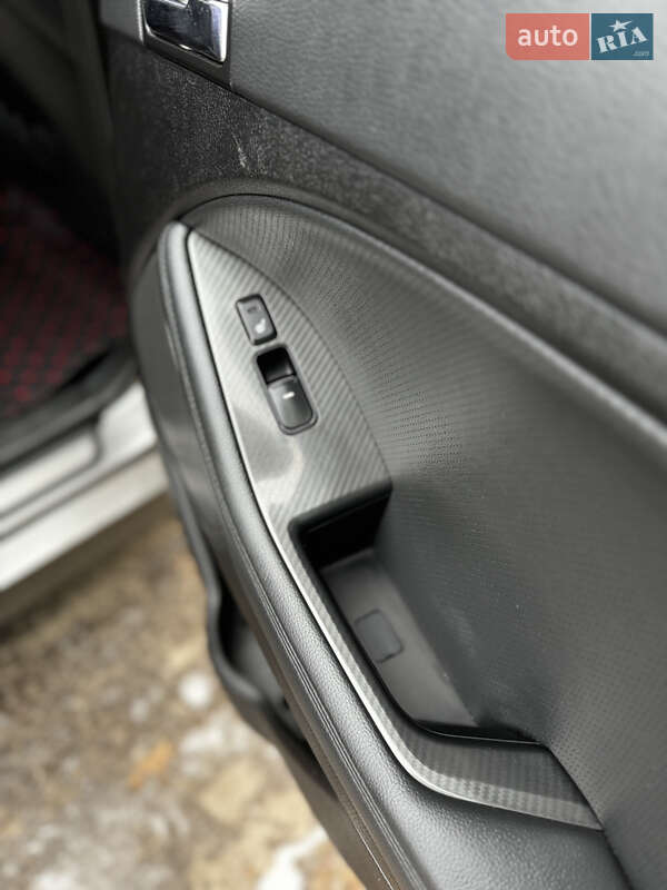 Седан Kia Optima 2011 в Миргороді