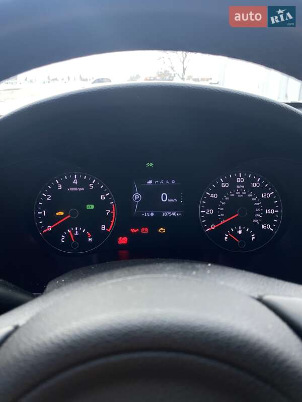 Седан Kia Optima 2016 в Виннице